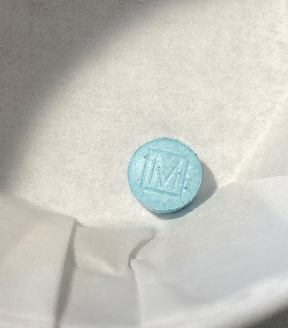 ***Drug Alert - VANCOUVER - July 14, 2023***

VCH has issued a drug alert. Light blue pressed pill with imprint “M” on one side and “30” on the other sold as oxycodone in the DTES of Vancouver tested positive for fentanyl and xylazine.

For more info: https://t.co/adCmF8xLXZ https://t.co/01EY01Y0yc