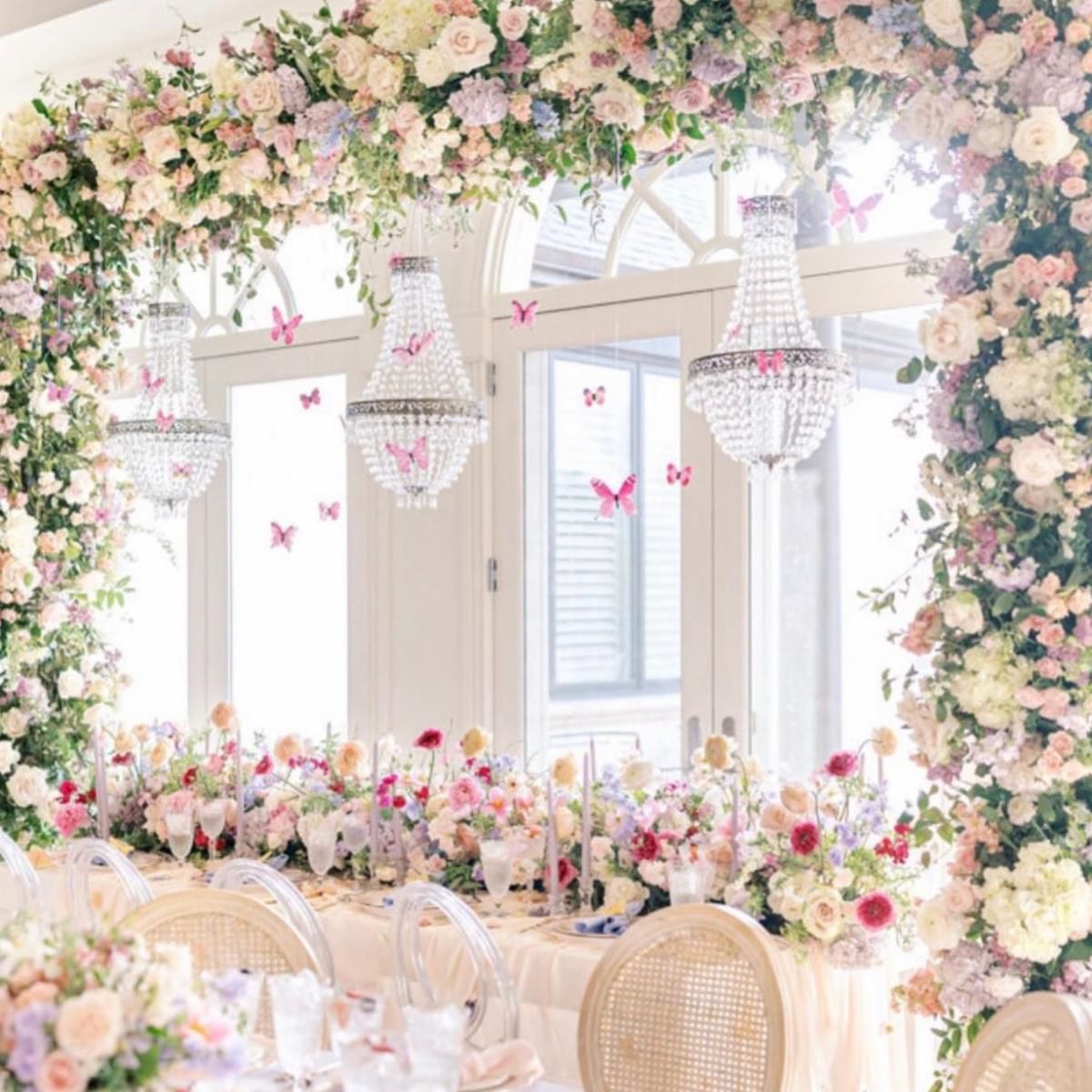 Let Poppy Lane Designs make your wedding flowers unforgettable!  Come see Kelly today!  

#oklahomaflorist #weddingflowers #oklahomaweddings #florist #flowers #bride #wedding #weddingideas #floraldesigns #idoappointments #sayido #weddingbouquet #ido