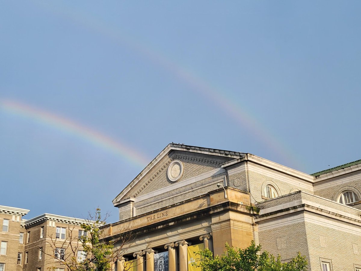 lmschroeter's tweet image. great sign for a Bon Weekend - love my 'hood #AdMo