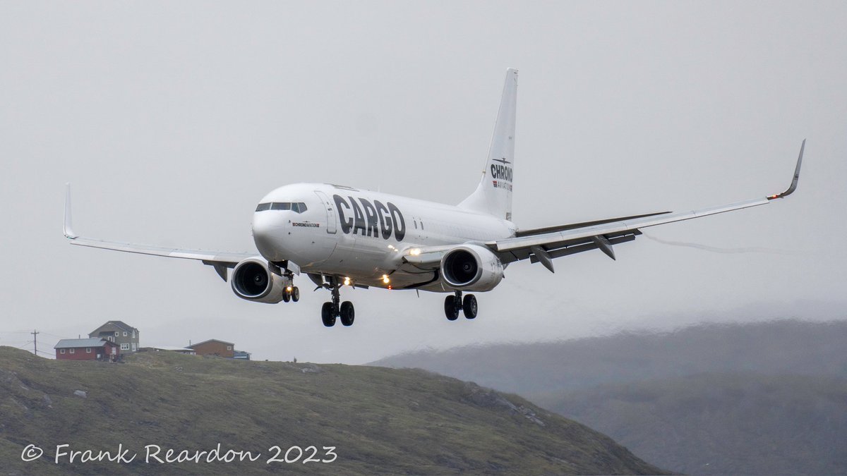 FrankReardon1's tweet photo. Spotted @ChronoAviation Boeing 737-8Q8(SF) #B738 in #Iqaluit #Nunavut landing on runway 34 #CGVZB on JUL.14.2023 #YFBSpotters #YFB #ArcticAviation #Cargo https://t.co/7uec69FFxm