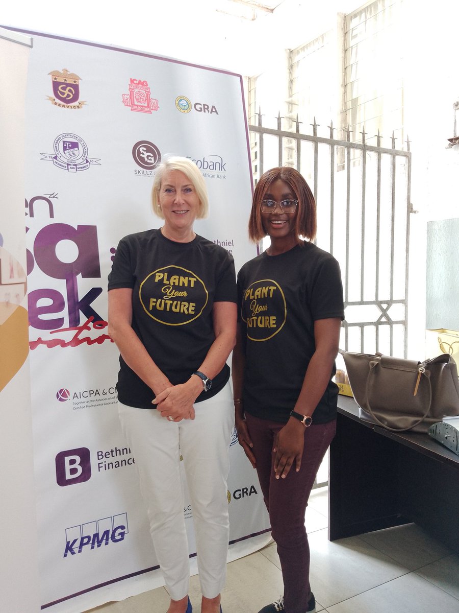 Awurama_Ruby's tweet image. Educating the Youth on Financial Literacy and Business programs is imperative to support a favourable business climate thus improving the standard of living and bridging the financial literacy gap within the country. 
#GSE