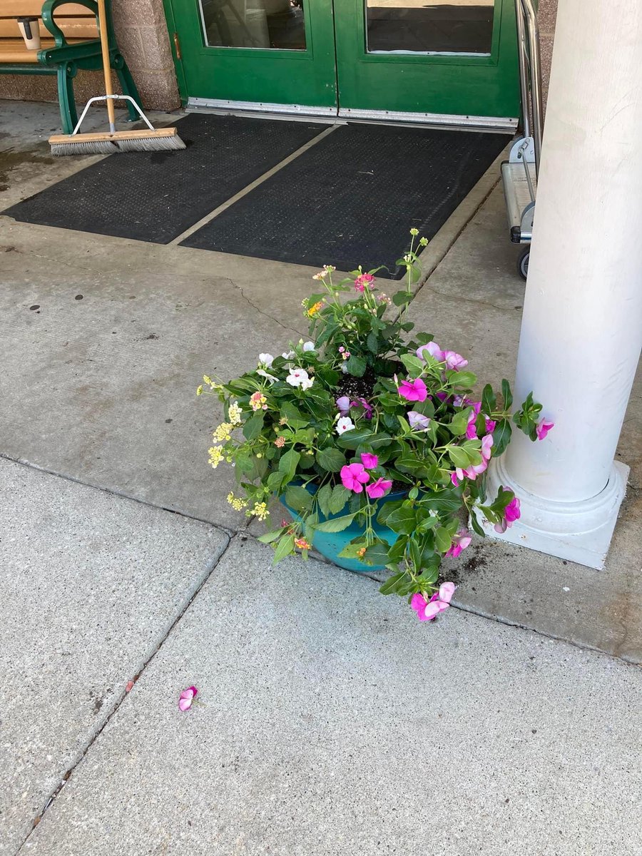 Chagrin Falls Park Community Center tweet media