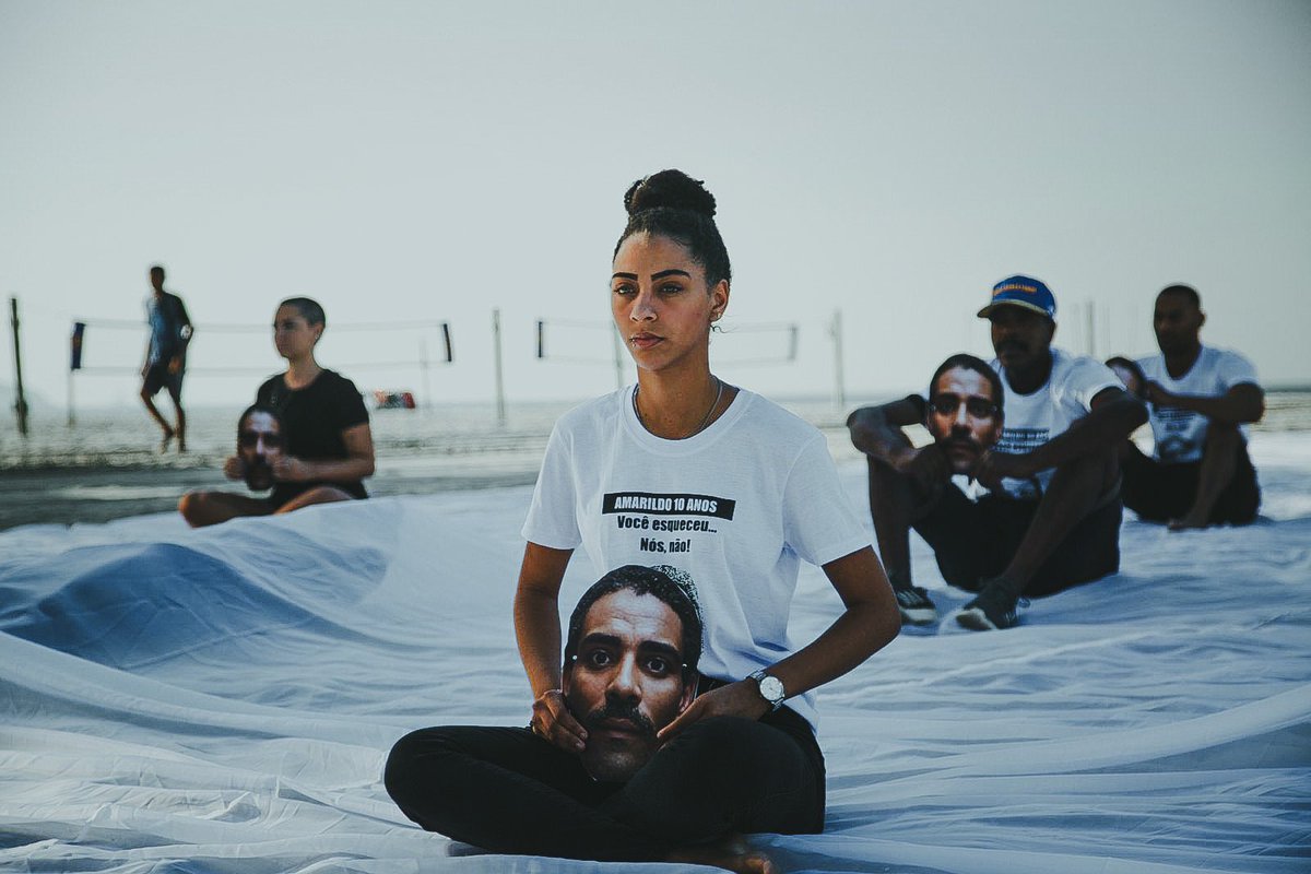 RafaelHBrit3's tweet photo. Yesterday (07/13) - The NGO @riodepaz, which I have the honor of being part of the team, held a protest on Copacabana beach in memory of the 5,000 missing people a year in the state of Rio de Janeiro, a portion killed by the state.

Some of my pictures
@antonioccosta_ | @riodepaz https://t.co/kACxOtwkud