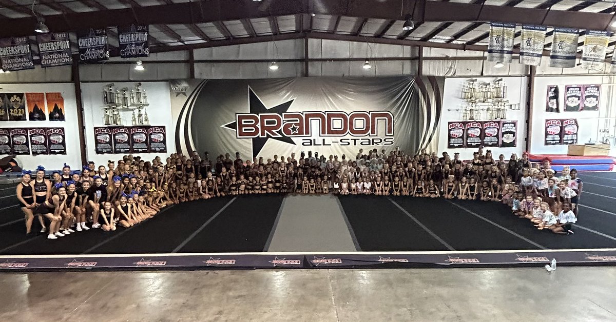brandonallstars's tweet photo. What an incredible day at Stunt Camp with our Prep and Level 1 teams from all three locations! Having all three BA locations under one roof this week was AMAZING! 🤩🅱️🅰️💪

#BrandonAllstars #BrandonStrong #BAFamily #KnowOurName #WhoYouWith #Year29 #BAWC #BAJax https://t.co/cixvDJ75Fi