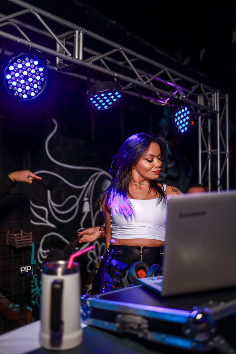 Myrellaindia's tweet photo. Seja sempre você! #djmulher #dj #musica https://t.co/n6hNIpvNdG