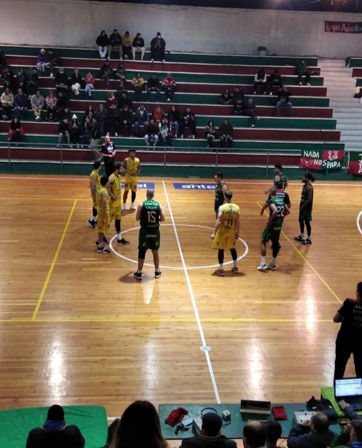 gonzafer1985's tweet image. Viernes de Metro #Olivol #Verdirrojo 🏀