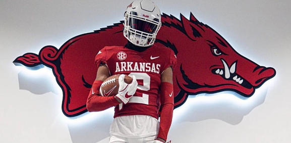 RallyPreps's tweet photo. BREAKING: Four-Star Lake Belton '24 CB Selman Bridges has Committed to Arkansas @iamtherea1one https://t.co/uUMzfyWJOm