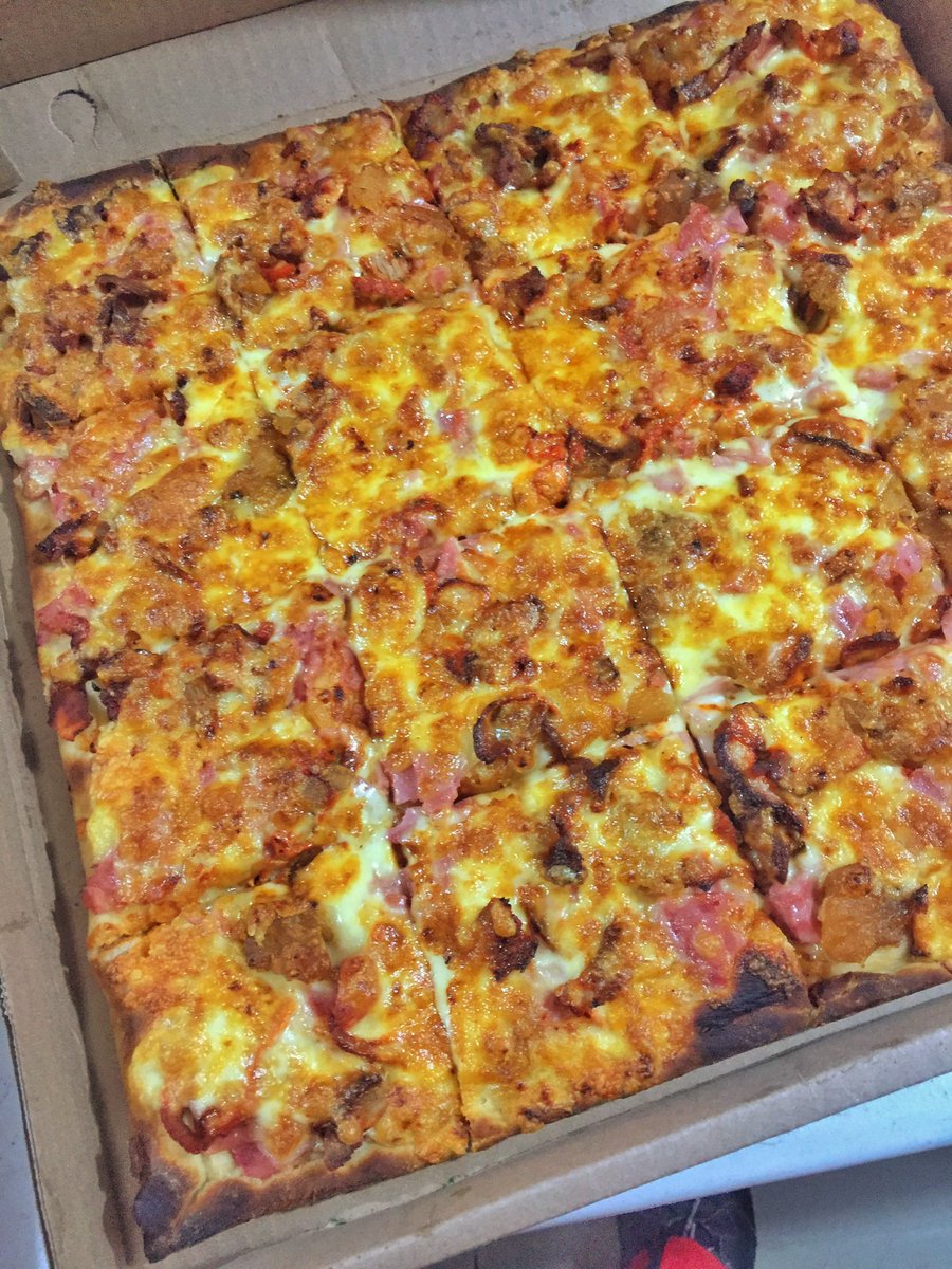 sancrismunchies's tweet photo. Clásico de clásicos: la pizza de Pps Pizza “el pan coleto de la pizza “😋😋
.
#pizza #sancrismunchies #sancristobaldelascasas #Chiapas #coletopolis https://t.co/VkrPUKFEsw
