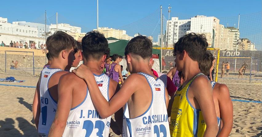 FCYLBM's tweet image. 🏖️ BALONMANO PLAYA

Los equipos del @cdastura desplazados hasta Cádiz ya compiten en el ARENA 1000 que se disputa en la Playa de la Victoria.

📸 instagram.com/p/Cuspv_ENoEj

#⃣ #Arena1000 #EnjoyTheExperience #BalonmanoPlaya