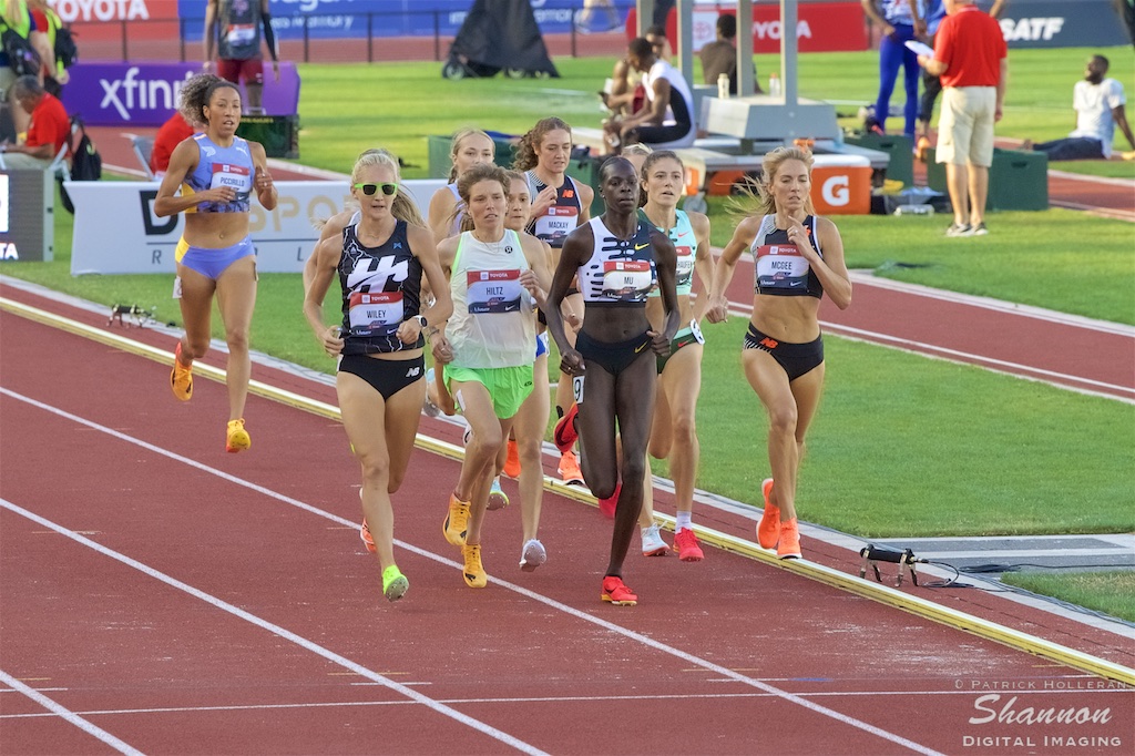 Nikki Hiltz (@Nikki_Hiltz), 1st, and Athing Mu (@athiiing), 2nd, in the 1500 meter at the USATF Championships
#USATFOutdoors https://t.co/FzX5DEPOYC