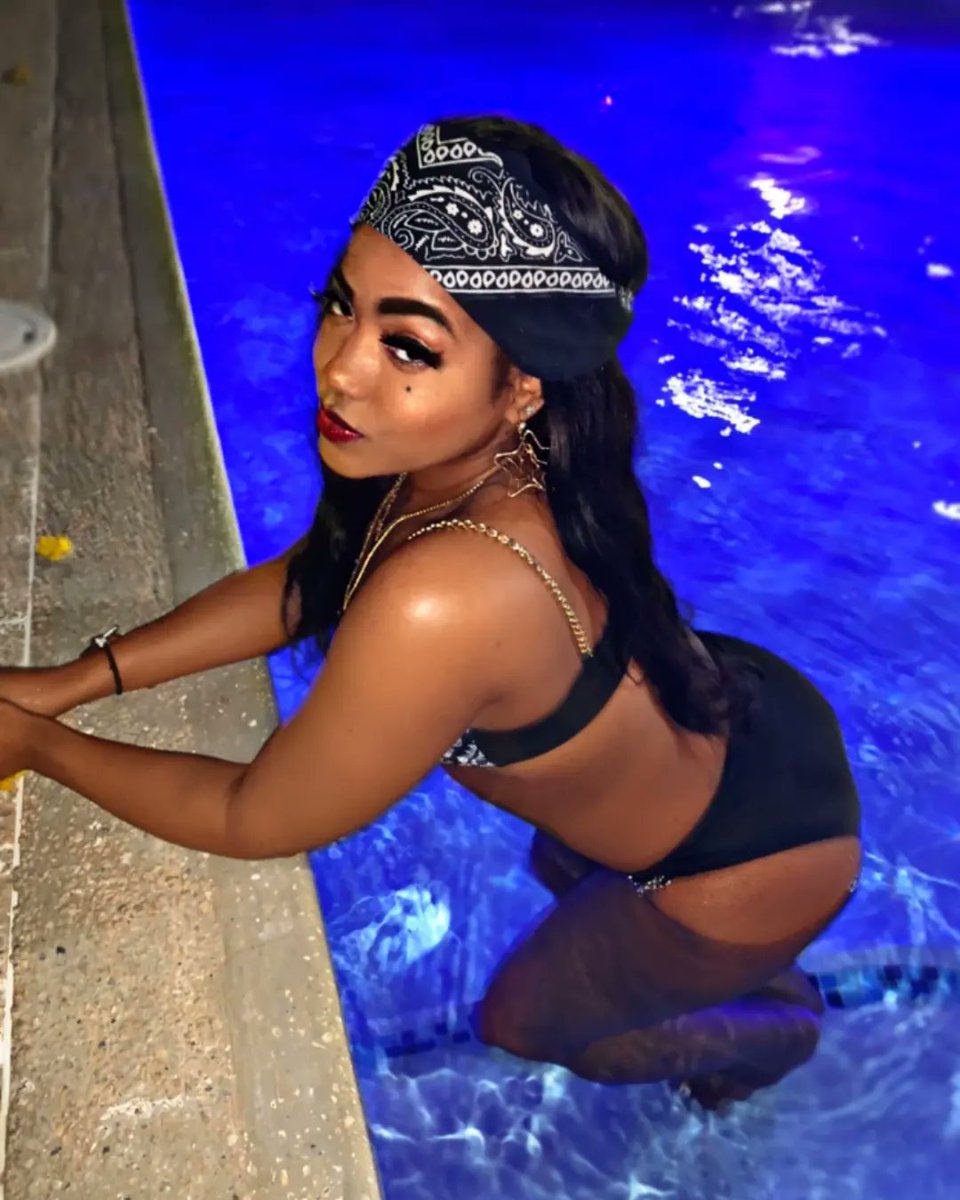 Alphakingzent's tweet photo. @kerinaalex 🔥🔥🔥🔥🔥🔥🔥#kerinaalex https://t.co/rjzt6lg8Jy