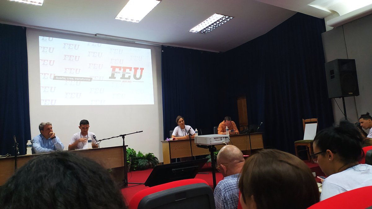 Desde el Ministerio Educación Superior. Consejo Nacional FEU
Sueña, Crea, Transforma. 
#FEU
#UJC
#Cuba