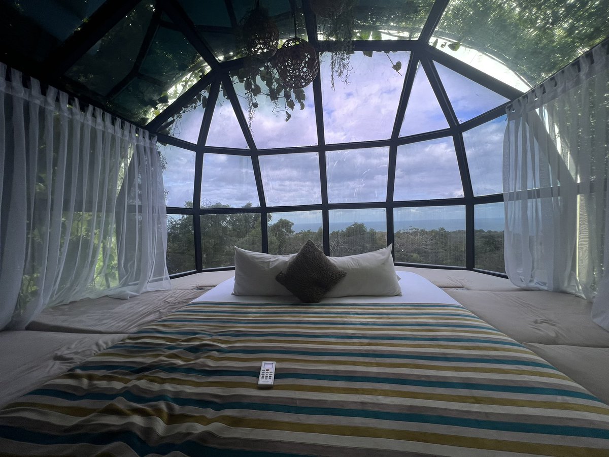 aclosmurf's tweet photo. @thecanteenbar Yeah bro Iโm in Bali so Iโm not even watching. Currently living in a space ship over the mountains and water near #savaya.
Easy work though. #xrp such a shit coin scam. #shortit
#crypto #altcoin #XRPUSDT #SEC https://t.co/CYLkqaiyNq