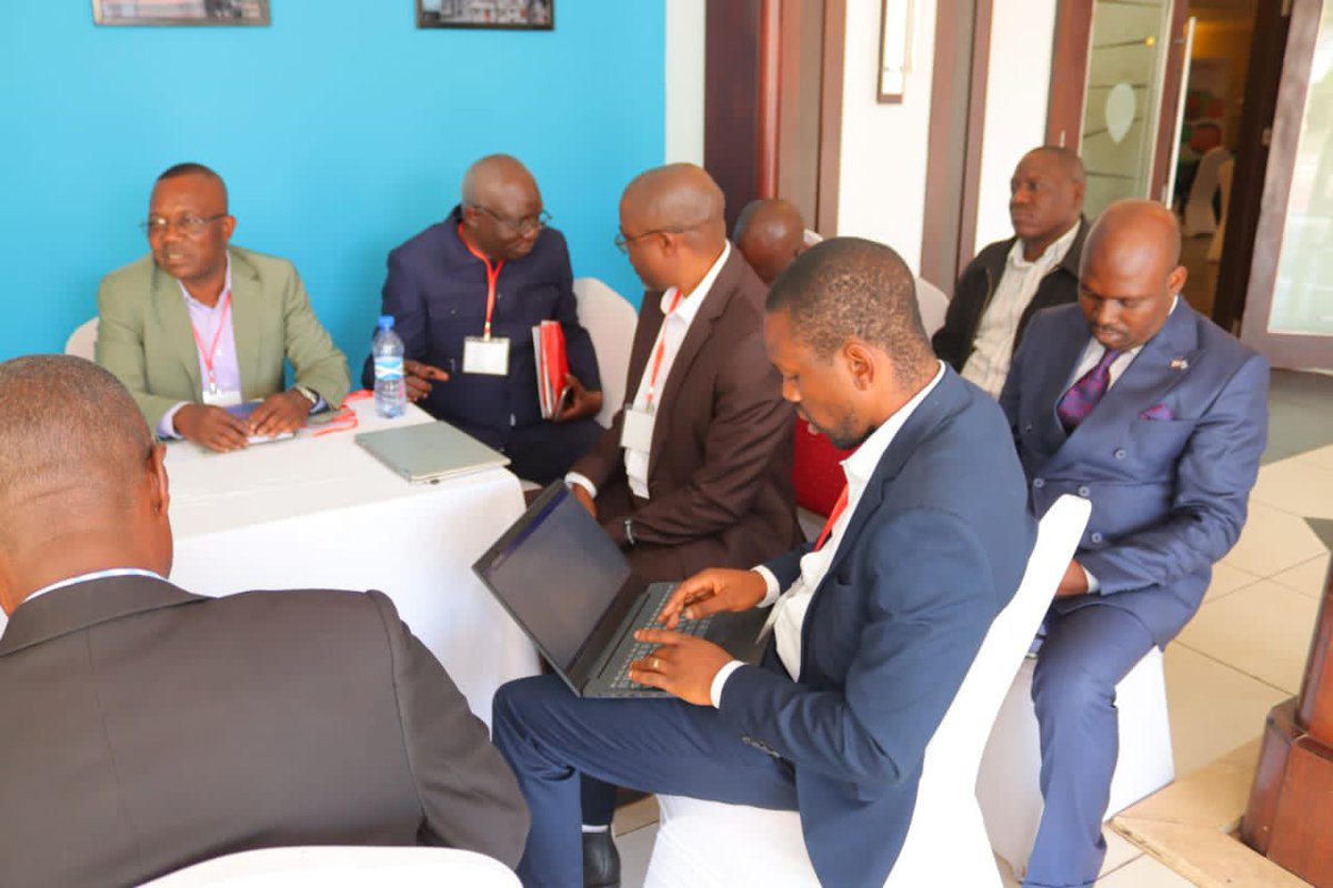 Entre l’UNILU &amp;l’UNILI d’une part et le CIMMYT&amp; l’IITA , au service de la nation pour préparer la relève académique, scientifique et technique dans le secteur de la sécurité alimentaire.