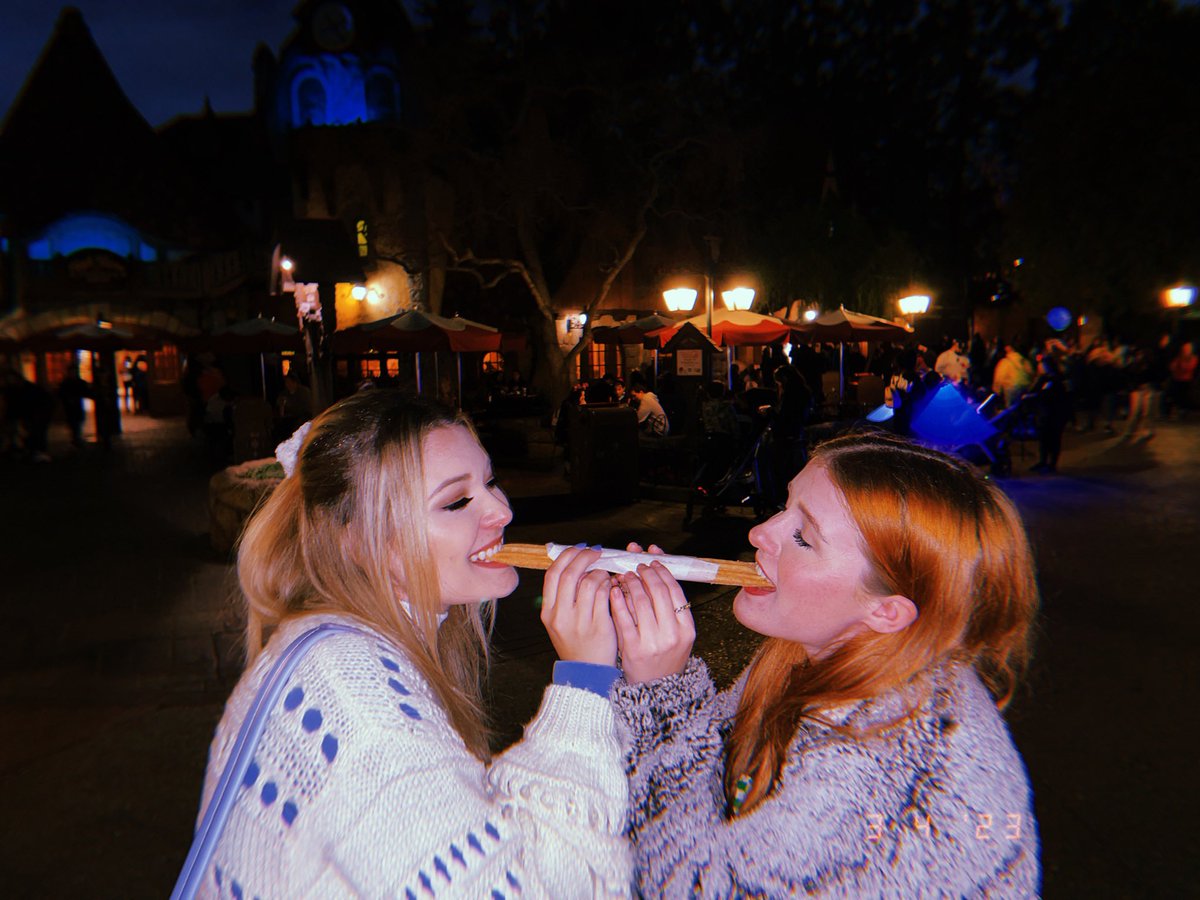 itserintoomey's tweet photo. @erastourticketz @ashleygrace13 *cries in had to sell our Tampa tickets* https://t.co/0yOLljBU9F