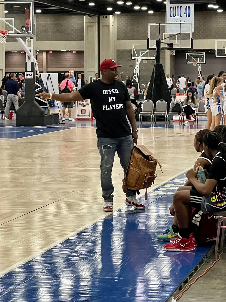 I think his shirt speaks for every single Independent AAU program &amp; local HS Coach in the country!

📸 credit: Unknown