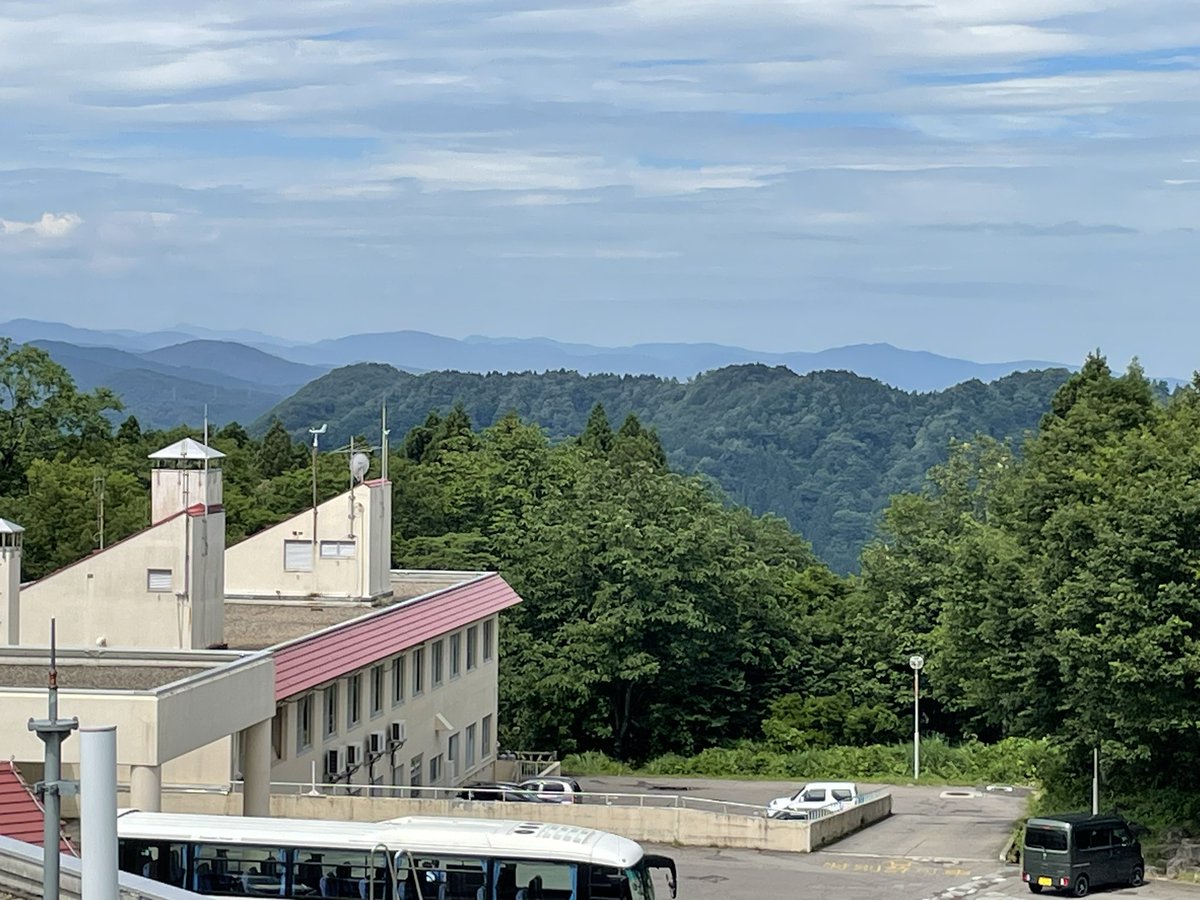 shimojima_yohei's tweet photo. 今日から10泊11日で北陸、長野ツアー！

最初は毎年恒例、富山県の林間学校に来ています。

総勢90人ほどの参加です！ https://t.co/agZDpWL8fW