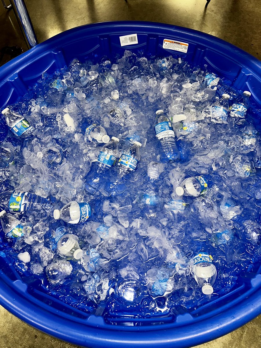 SUMMER IS HERE ☀️ Trying to beat the heat #6965 style !! 😎⛱️🧴#HydrationStation