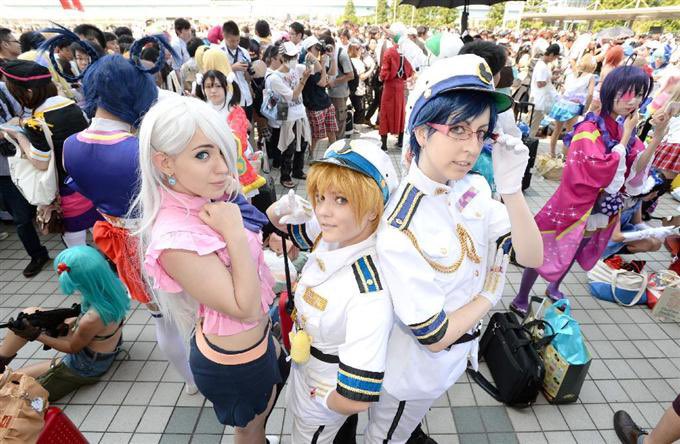 Comic Market will be held at Tokyo Big Sight from August 12th to 13th. 👩‍🎤This event is one of the largest events in Japan where anime goods are sold and photo sessions for cosplayers are held. you are welcome to participate in cosplay as much as possible.😁