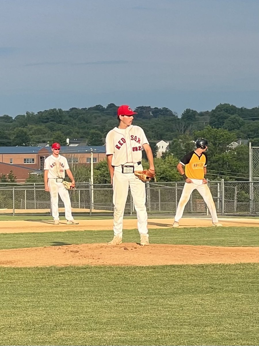SpringCityBase1's tweet image. Senior Red Sox open regionals with a 3-2 win over Upper Darby. 

Dehaan goes 6 strong innings and Korchok picks up the save. 

Chychota with a 2rbi single in the 2nd inning and Nafus with a sac fly in the 6th. 

Back in action tomorrow vs Bristol in the late game.