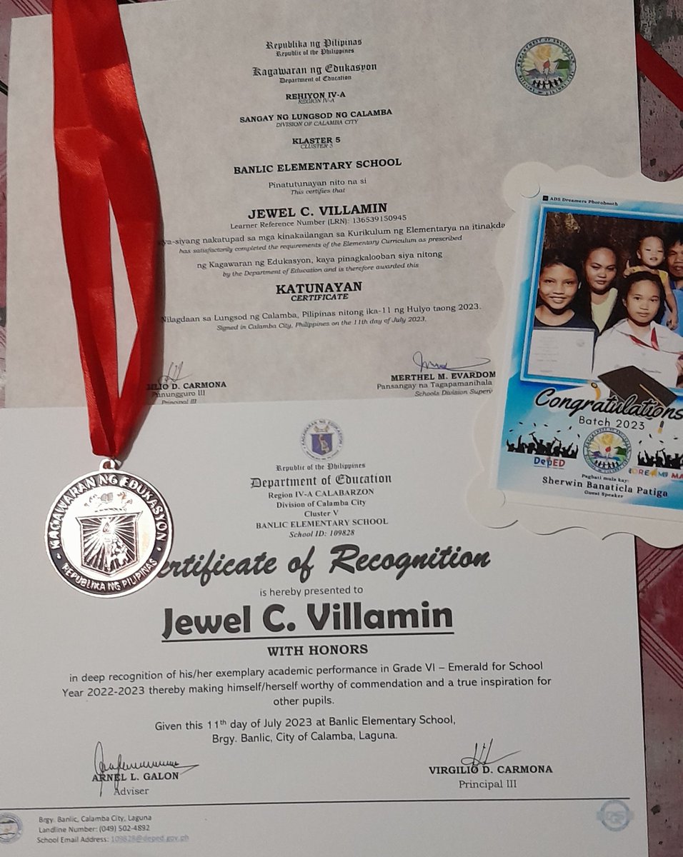 vbalpok's tweet photo. Congrats My Daughter,🎉🎉🎉🎉👨‍🎓👨‍🎓 https://t.co/zZIm1JnI7P