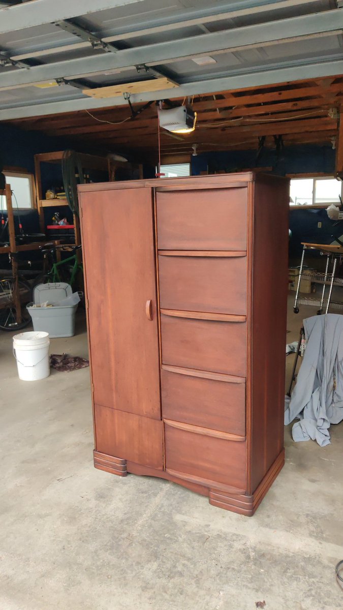 dogportraitist's tweet photo. adding furniture restoration to my list of hobbies https://t.co/nvfOFqh6IY