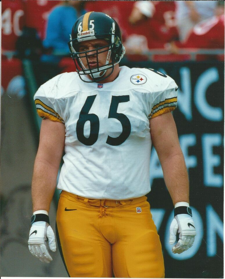 ayers_9's tweet photo. @FB_Helmet_Guy @afan66 wore 65 in his first 2 seasons in Pittsburgh while veteran Jim Sweeney wore the 66 https://t.co/nxTXa9oF1b