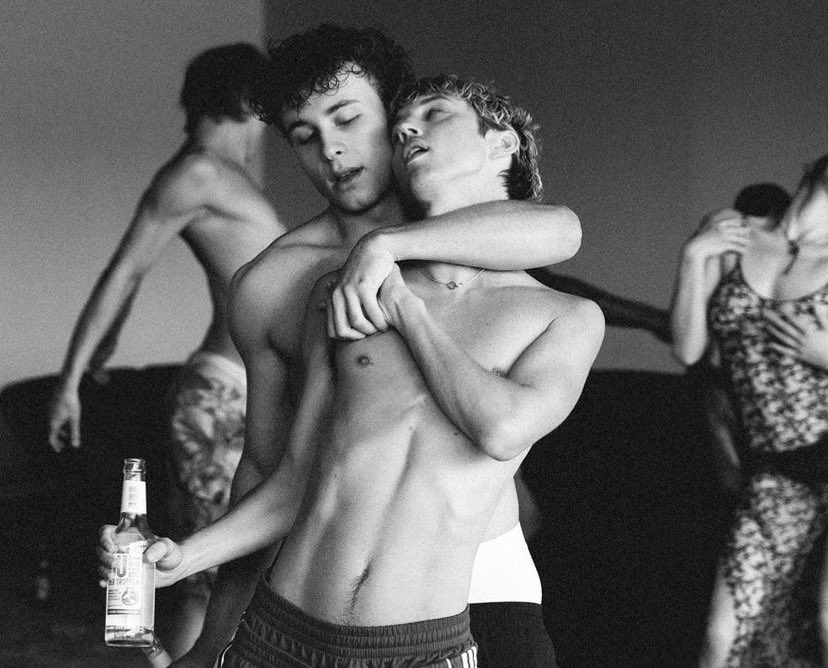 TroyeSChart's tweet photo. Rush — Apple Music Last 24h (main markets only):

#2 Brazil (+14)
#23 Netherlands (+133)
#25 NZ
#30 Australia
#31 Ireland (+104)
#73 Switzerland
#103 Belgium
#106 Spain
#113 Mexico
#118 Colombia
#125 UK
#147 Italy
#167 Germany

• It's currently charting in 51 total countries. https://t.co/uKHJTfKqId