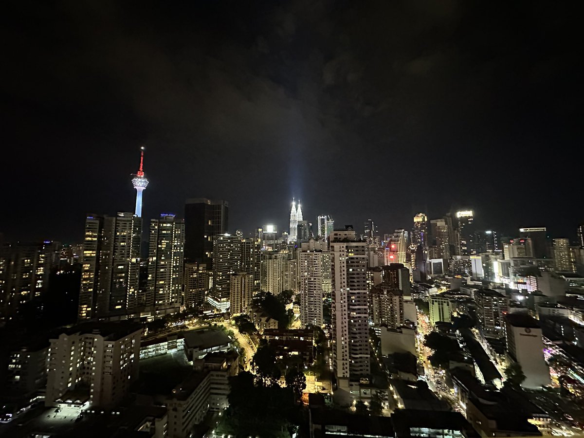 DaringSiren's tweet photo. KL for the weekend &amp; here’s a view from the apartment I am staying at. https://t.co/IwHXoChsKW
