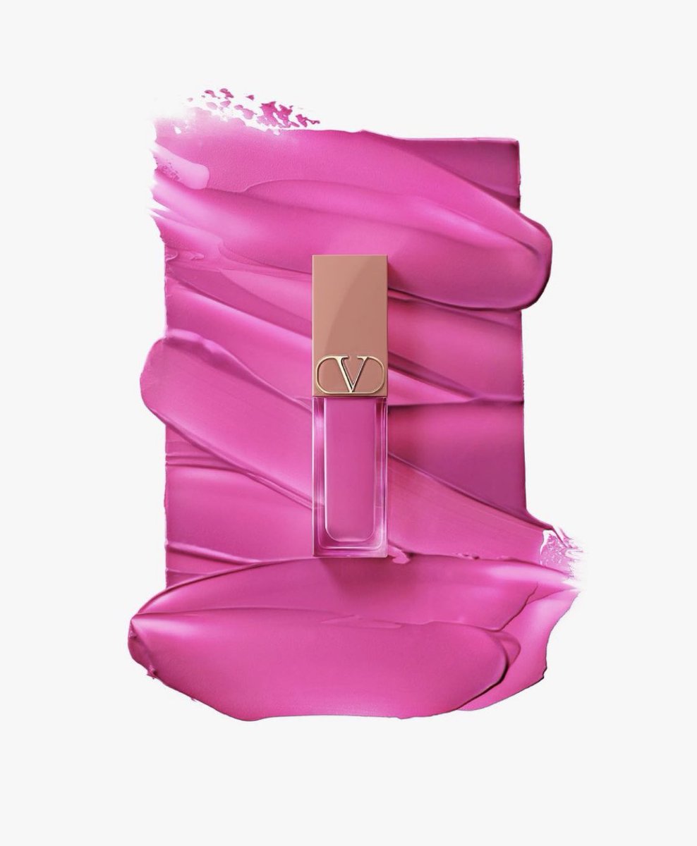 SephoraRP's tweet photo. © #RPSephora › Lipstick &amp; Blush › #ValentinoRP 

Meet the NEW Liquirosso 2 in 1 Soft Matte Liquid Lipstick &amp; Blush  by 𝗩𝗮𝗹𝗲𝗻𝘁𝗶𝗻𝗼 𝗕𝗲𝗮𝘂𝘁𝘆 (@MValentinoRP) 👄💄 https://t.co/I1fI7FsGGR
