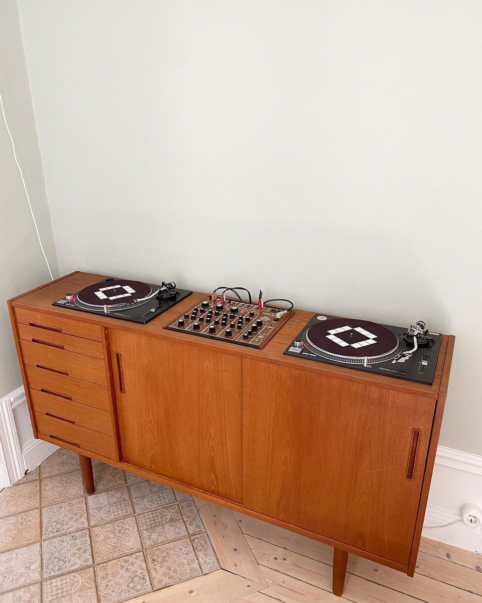 Think this is the perfect record cabinet to store part of my LP collection