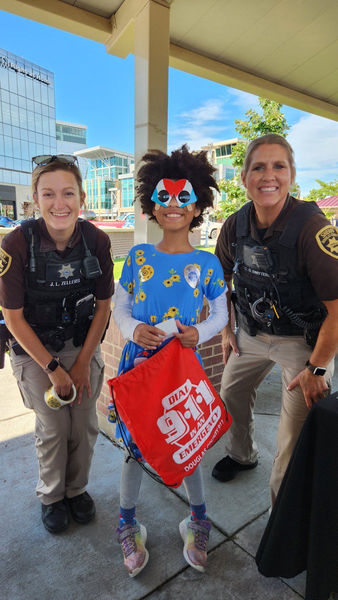 Seabrahamsons's tweet image. Had a wonderful time at #BombPopWithACop! @OPDVanessa