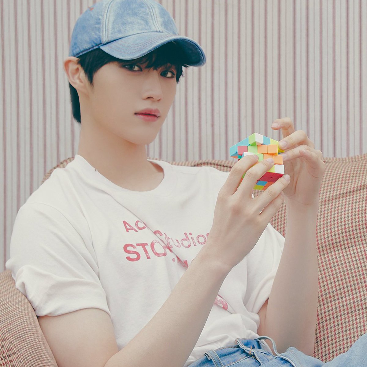 SUNGCHANNED's tweet photo. #CIX’s #HYUNSUK confirmed to be one of the new "Inkigayo" MCs starting from July 23rd. https://t.co/jC5uyqNv5x