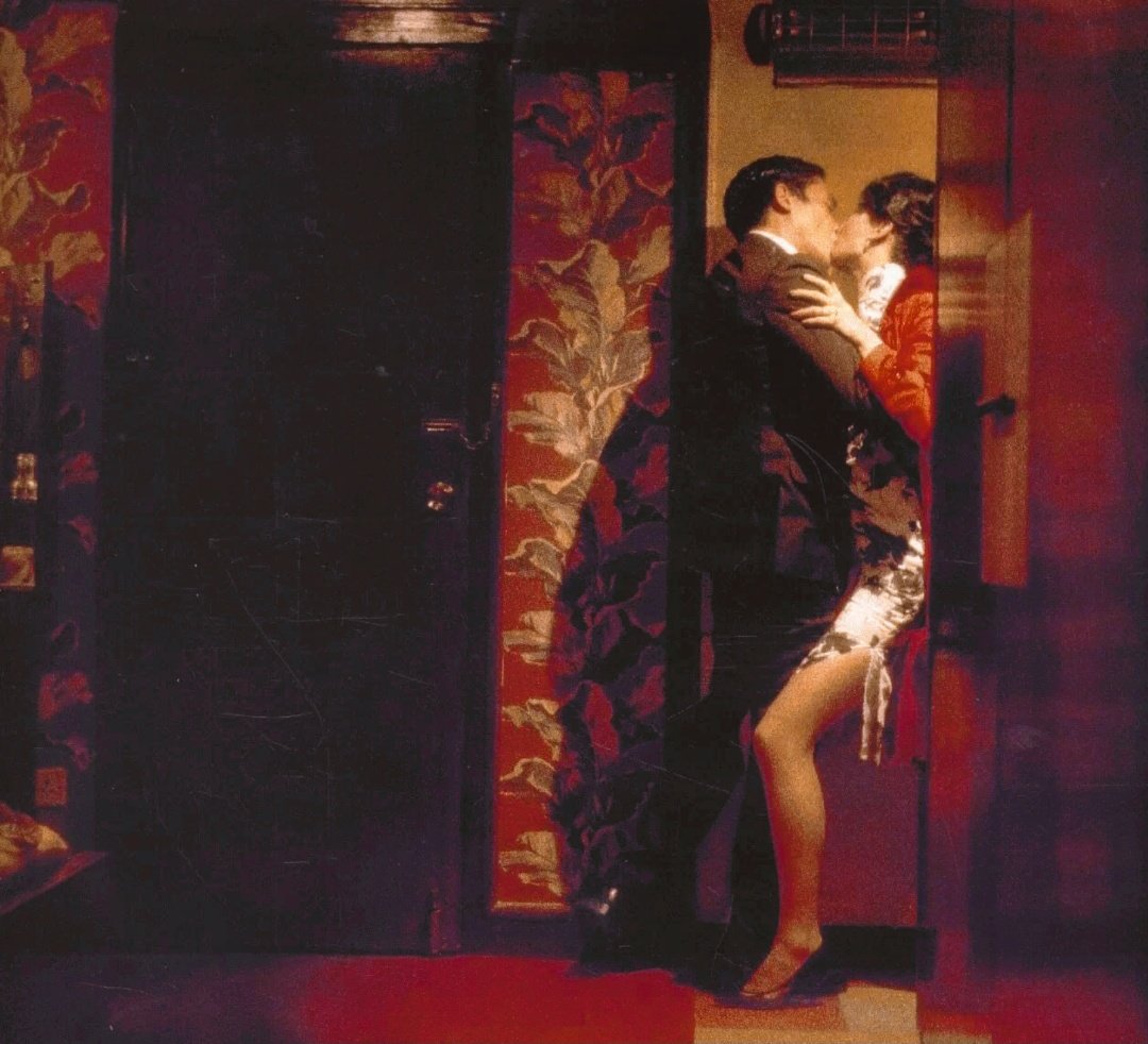 taesdawn26's tweet image. in the mood for love (2000)