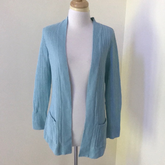 itsniabby's tweet photo. So good I had to share! Check out all the items I'm loving on @Poshmarkapp #poshmark #fashion #style #shopmycloset #talbots #moniquelhuillier: https://t.co/WnXIxWIdFG https://t.co/r1A5NIwljw