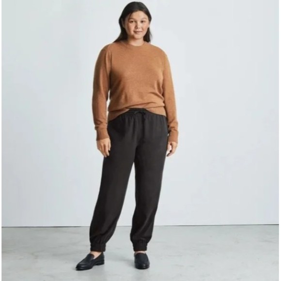 SparkleDustGab's tweet photo. So good I had to share! Check out all the items I'm loving on @Poshmarkapp #poshmark #fashion #style #shopmycloset #samlavi #everlane #vintagehavana: https://t.co/tOPKJUZRZb https://t.co/TMkSiq2vQl