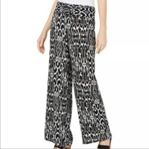 So good I had to share! Check out all the items I'm loving on <a href="/Poshmarkapp/">Poshmark</a> #poshmark #fashion #style #shopmycloset #karenmillen #levis #incinternationalconcepts: posh.mk/EgLIRTprrBb