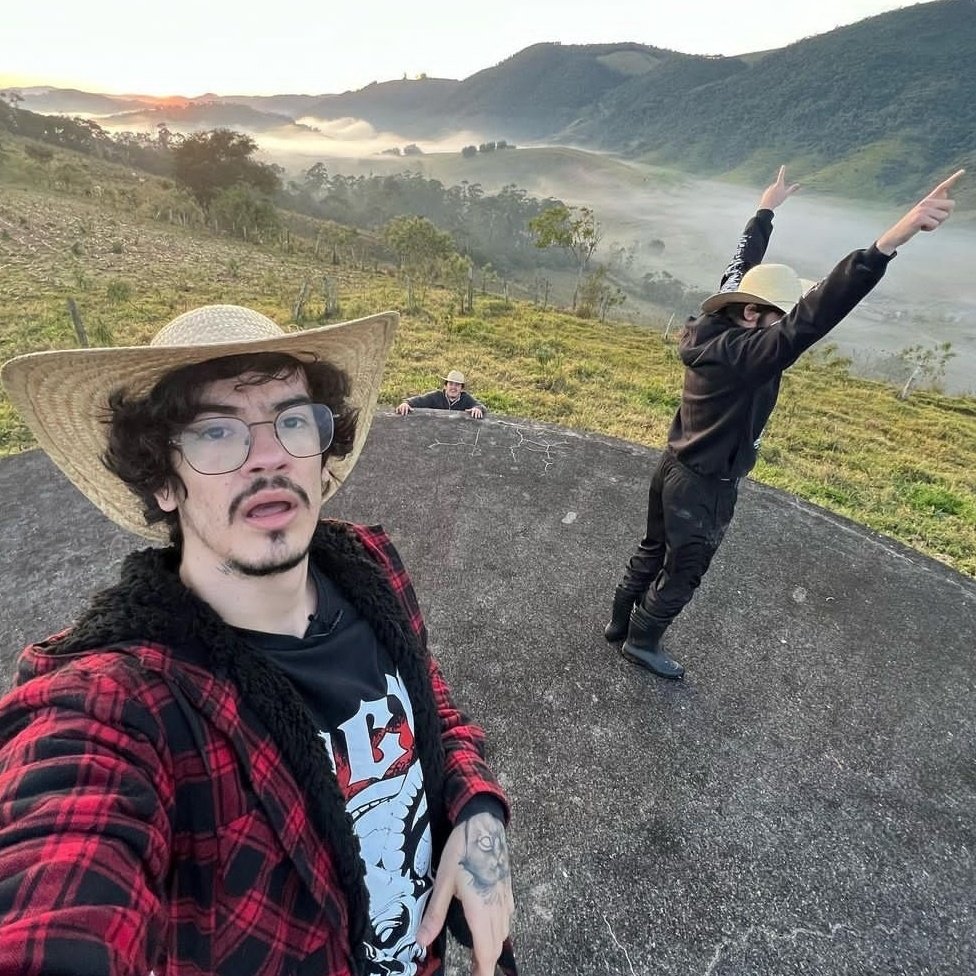 thinkerbalela's tweet photo. sumi, mas foi por acasos da vida

olá, de novo. https://t.co/s95YxCCwsr