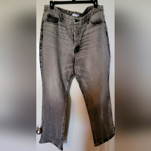 Beautifull209's tweet photo. So good I had to share! Check out all the items I'm loving on @Poshmarkapp #poshmark #fashion #style #shopmycloset #goodamerican: https://t.co/84t7Xlkbi0 https://t.co/IkDb5Lt6Zg