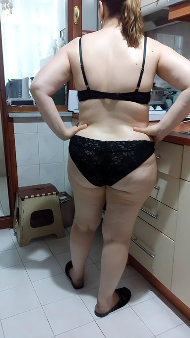 صباح الخير يانسوان حاد راح السوق النهارده عايزه اسألها علي حاجه