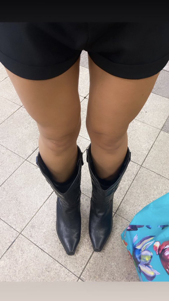 CheeseHarlot's tweet photo. I’ve made a lot of questionable choices in my day…but far and away the worst one was deciding to wear cowboy boots today.
#nyc #heatwave #swampcity https://t.co/g3Sip2i547
