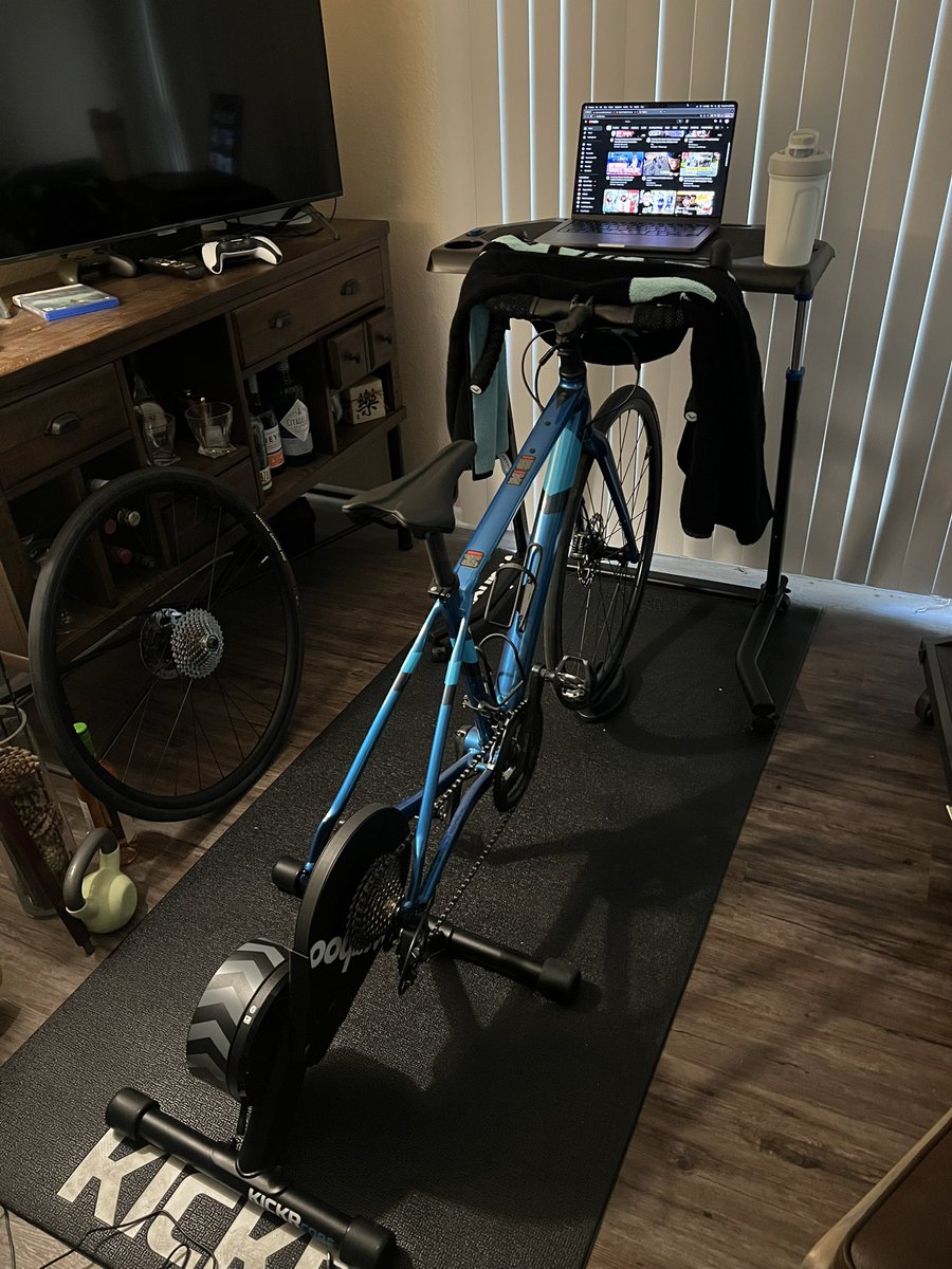 Nurse Normal 😷 At Work tweet media