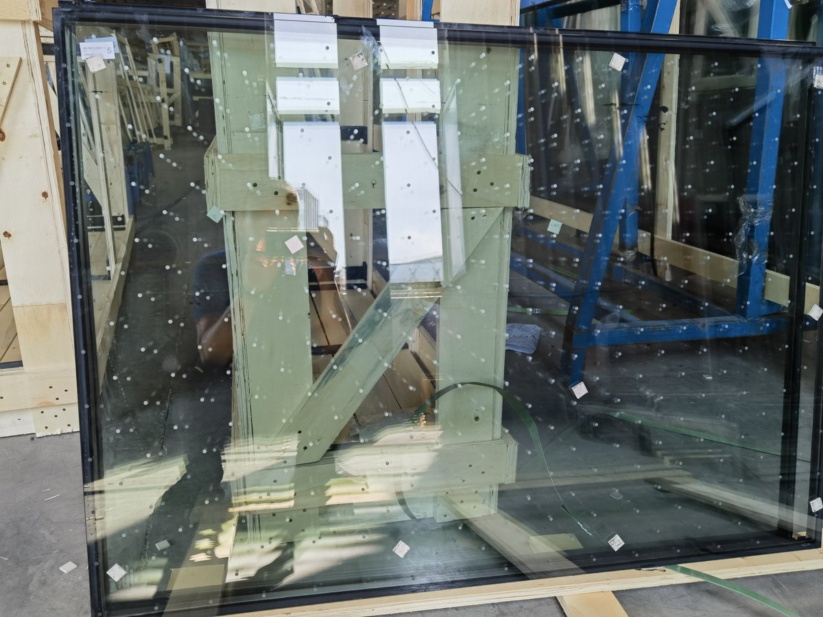 SimonHe7's tweet image. Bird friendly window IGU glass