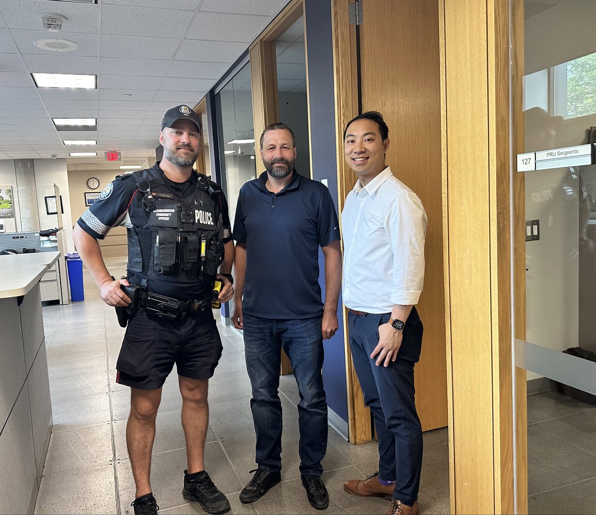 KevinVuongxMP's tweet image. Thank you to @TorontoPolice Officer Storey, @TPACampbell for spending their Friday evening with me on a ride-along.

I passed on the concerns that @WestQueenWest and others from our #SpadinaFortYork community shared with me.

I was grateful for the opportunity to speak with…