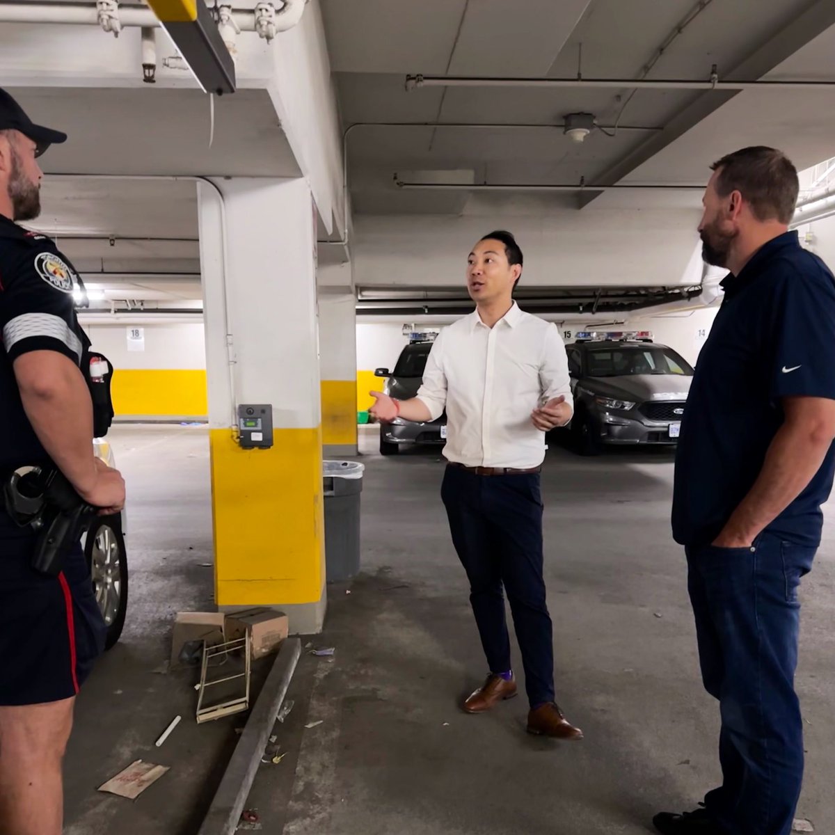 KevinVuongxMP's tweet image. Thank you to @TorontoPolice Officer Storey, @TPACampbell for spending their Friday evening with me on a ride-along.

I passed on the concerns that @WestQueenWest and others from our #SpadinaFortYork community shared with me.

I was grateful for the opportunity to speak with…