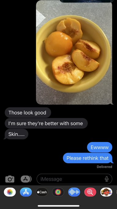 Do you guys eat your peaches with the skin on!??? I need a second opinion on this. https://t.co/sMFQ