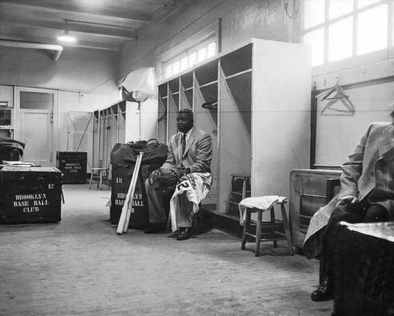 RT @baseballinpix: Jackie Robinson packs his belongings at Ebbets Field as he goes on to retirement, 1957 https://t.co/UTwsSXQOG3