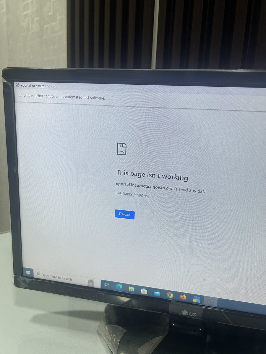CAShyamJha's tweet photo. Dear @IncomeTaxIndia @FinMinIndia @nsitharaman 
One side you want timely compliances regarding filing of tax returns else penalties shall be imposed on other hand at least provide smooth functionality on Portal. The site is a mess in itself https://t.co/ccZPYdhwcb
