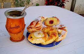 rdegesi's tweet photo. @Vivoelsabado buen dia gente linda. contra el frio un buen mate(con unas gotitas de ginebra) y se te pasa enseguida. R. Degesi (el griego) https://t.co/YduMNEwgkC