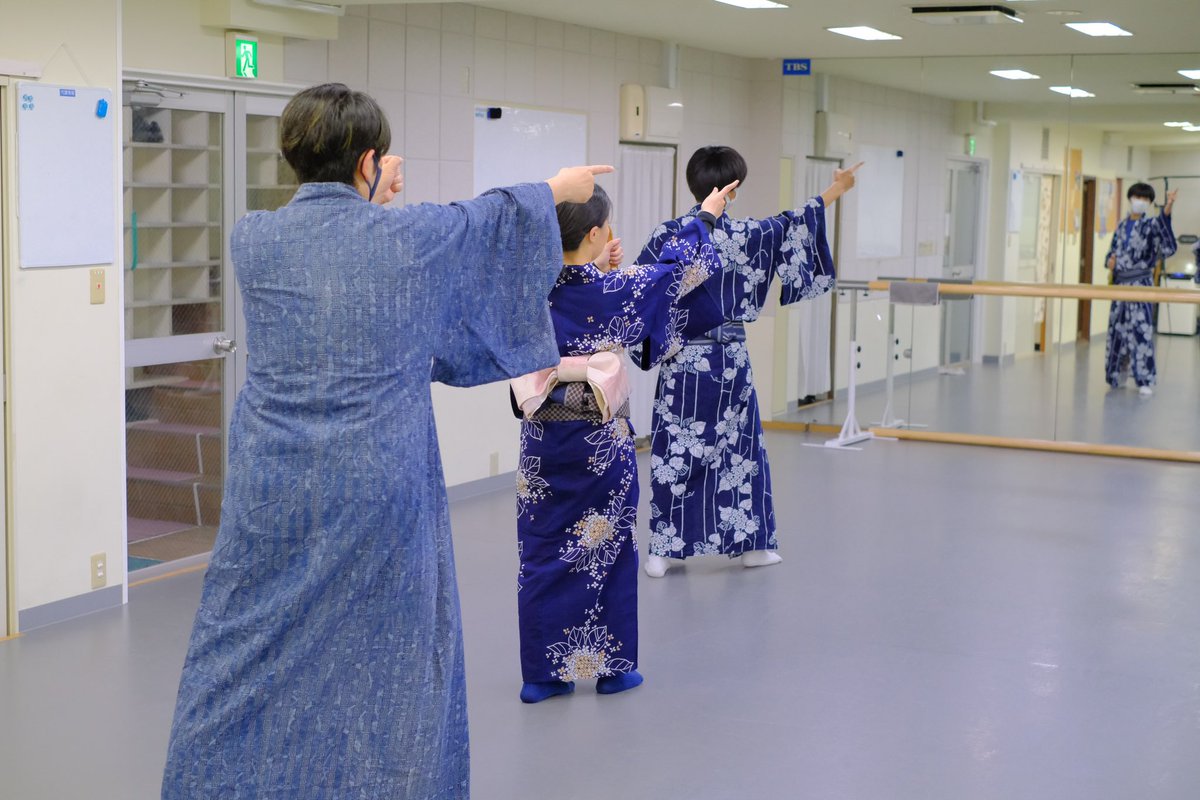yuuichiyocota's tweet photo. ＼所作・日本舞踊WS -／

👘8月6日(日) 11:00～12:30

所作・日本舞踊ワークショップ↗️

日本文化の魅力をあじわい、再認識することで「自分たちのルーツ」を知り、誇りを持って生きる✨

https://t.co/sgEQufE0La
ご予約お問い合わせは上記まで
#espoir
#日本舞踊レッスン https://t.co/05SkljHNtO